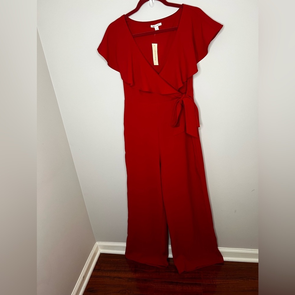 Francesca's Claudia Tied Ruffled Jumpsuit Women Size Medium NEW - Picture 4 of 11